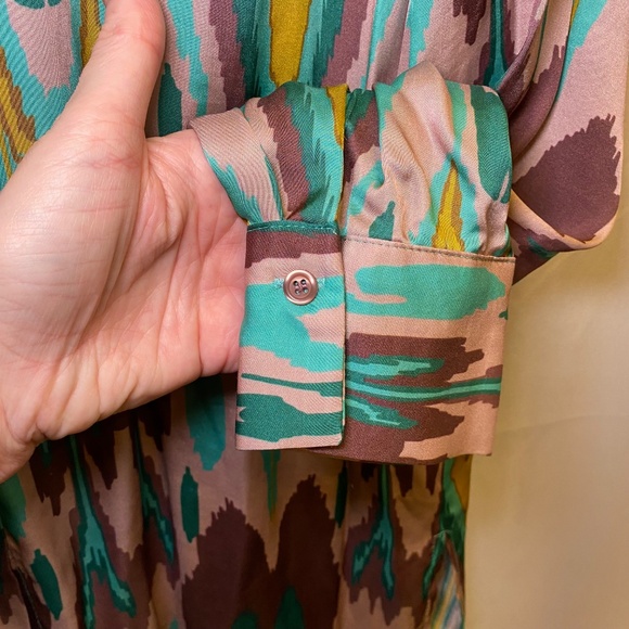 NWT Dixie Collection Italy Women’s abstract colorful blouse sz L - Picture 4 of 8